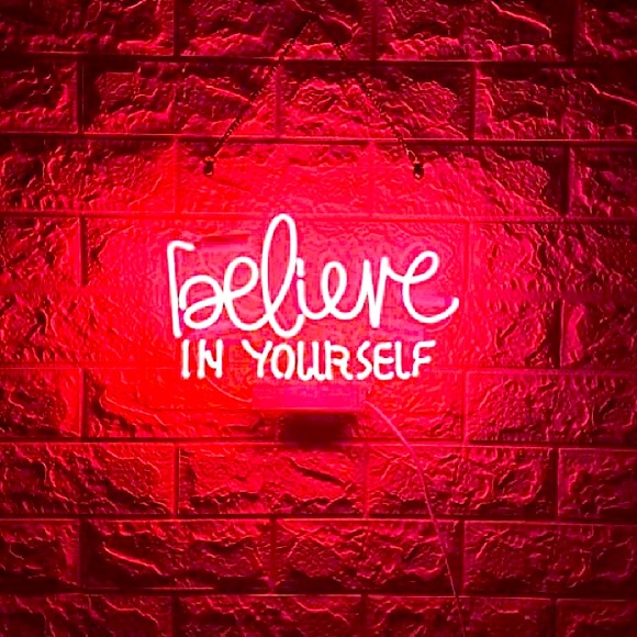 💕Heather Mc ✨Poshmark Ambassador✨ - Picture 5 of 14